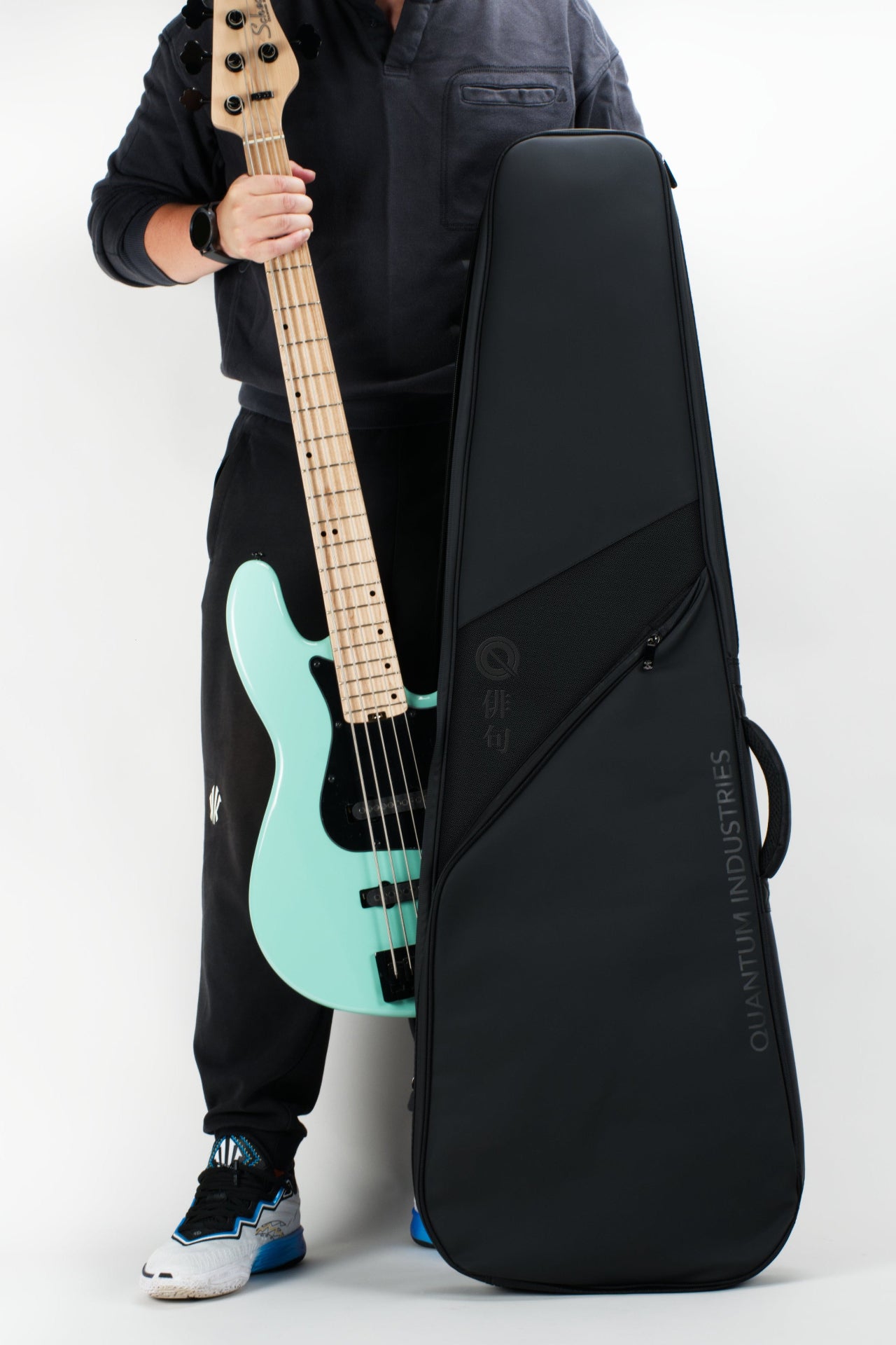 Quantum Industries Haiku - Bass Guitar Bag with Blue Squire