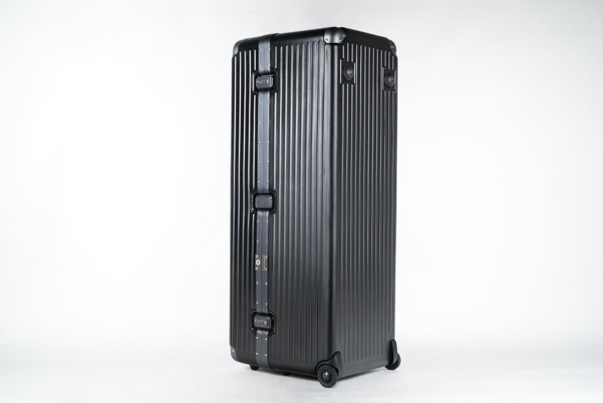 AGX - Double Acoustic / Triple Wide Body Electric Guitar Case - QUANTUM INDUSTRIESTravel CaseAGX