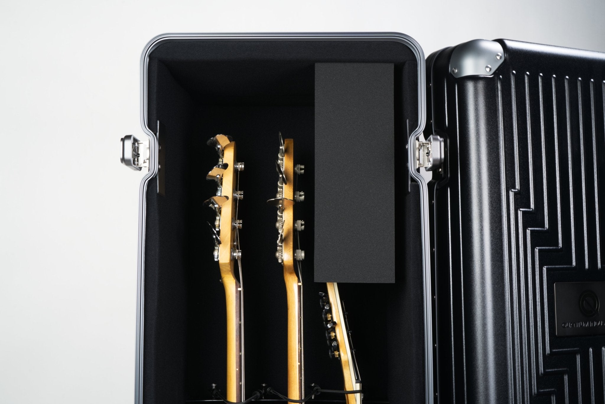 ThreeS W-250M ギター ケース付 3ピースバック 大鳴り Three S 【W-250 / 70年代前半製 / ハードケース付属】 | D-plus-stock