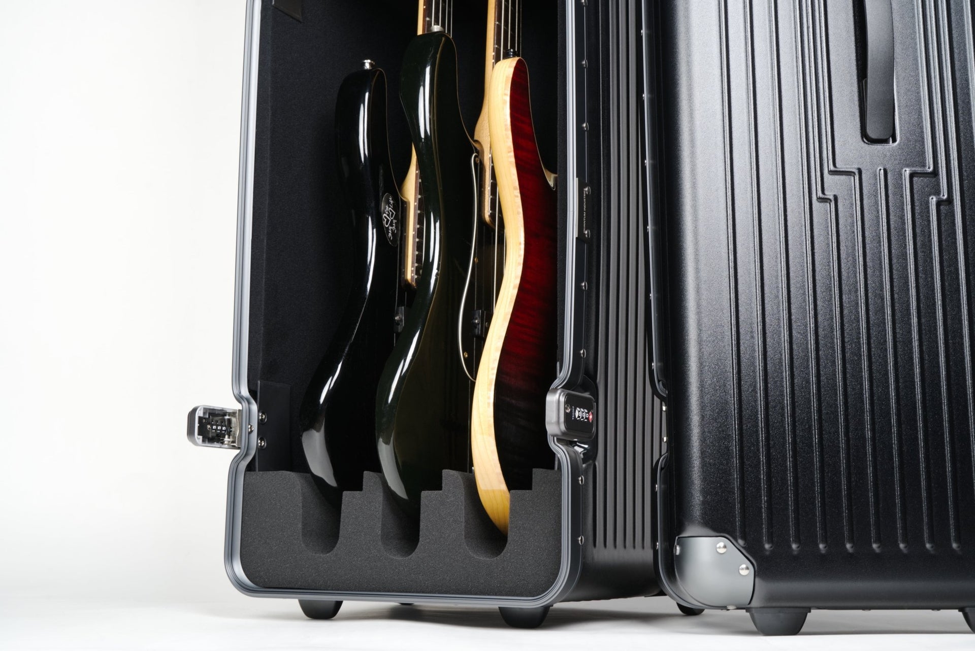 BGX - Triple Bass Case - QUANTUM INDUSTRIES Travel Case BGX