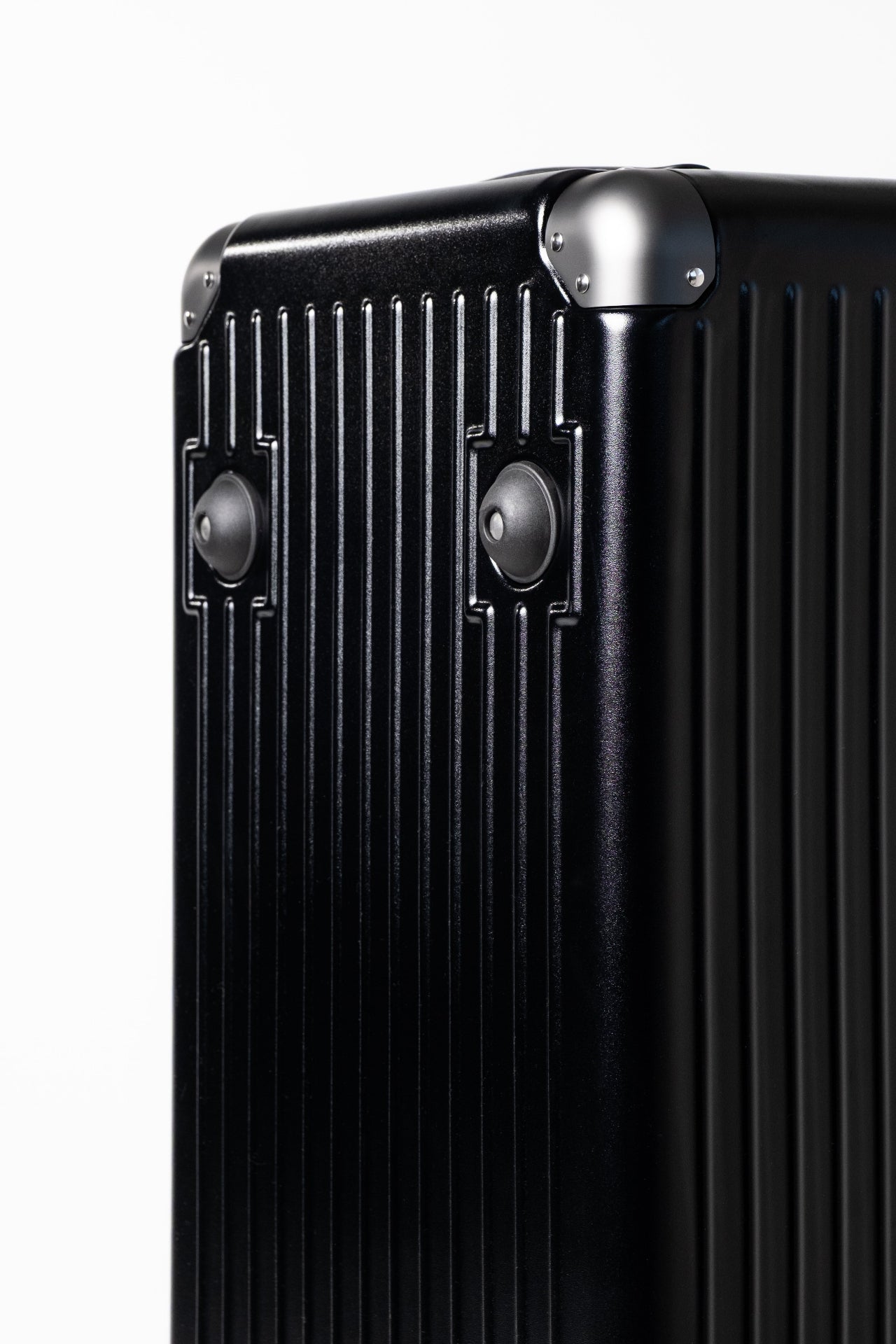 GTX - Triple Guitar Case - QUANTUM INDUSTRIES