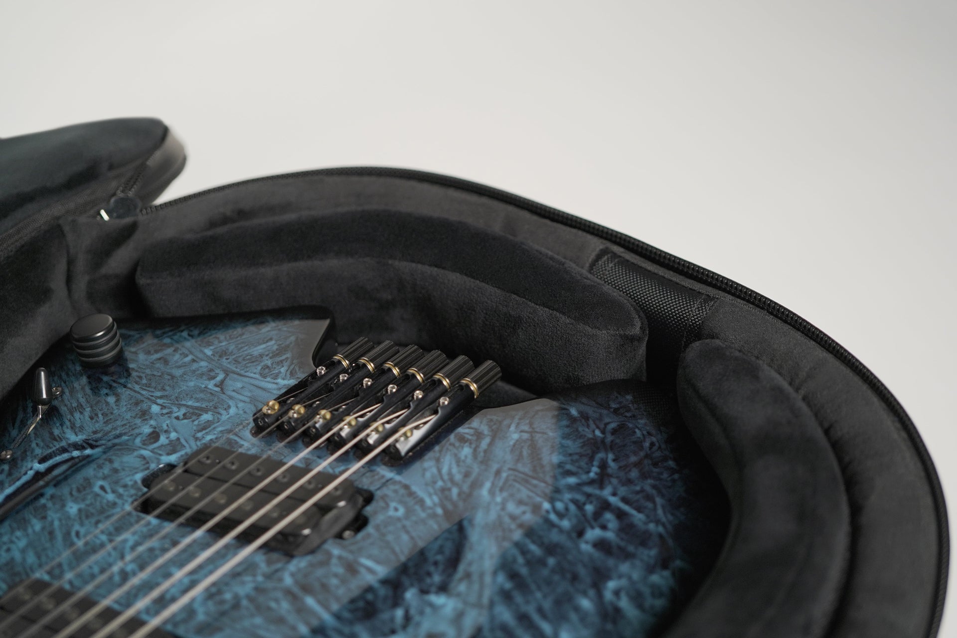 Q - SERIES - Headless Guitar Bag - QUANTUM INDUSTRIESGuitar BagQHS