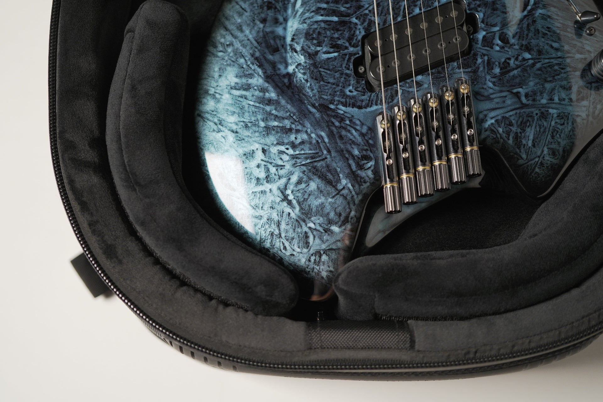 Q - SERIES - Headless Guitar Bag - QUANTUM INDUSTRIESGuitar BagQHS